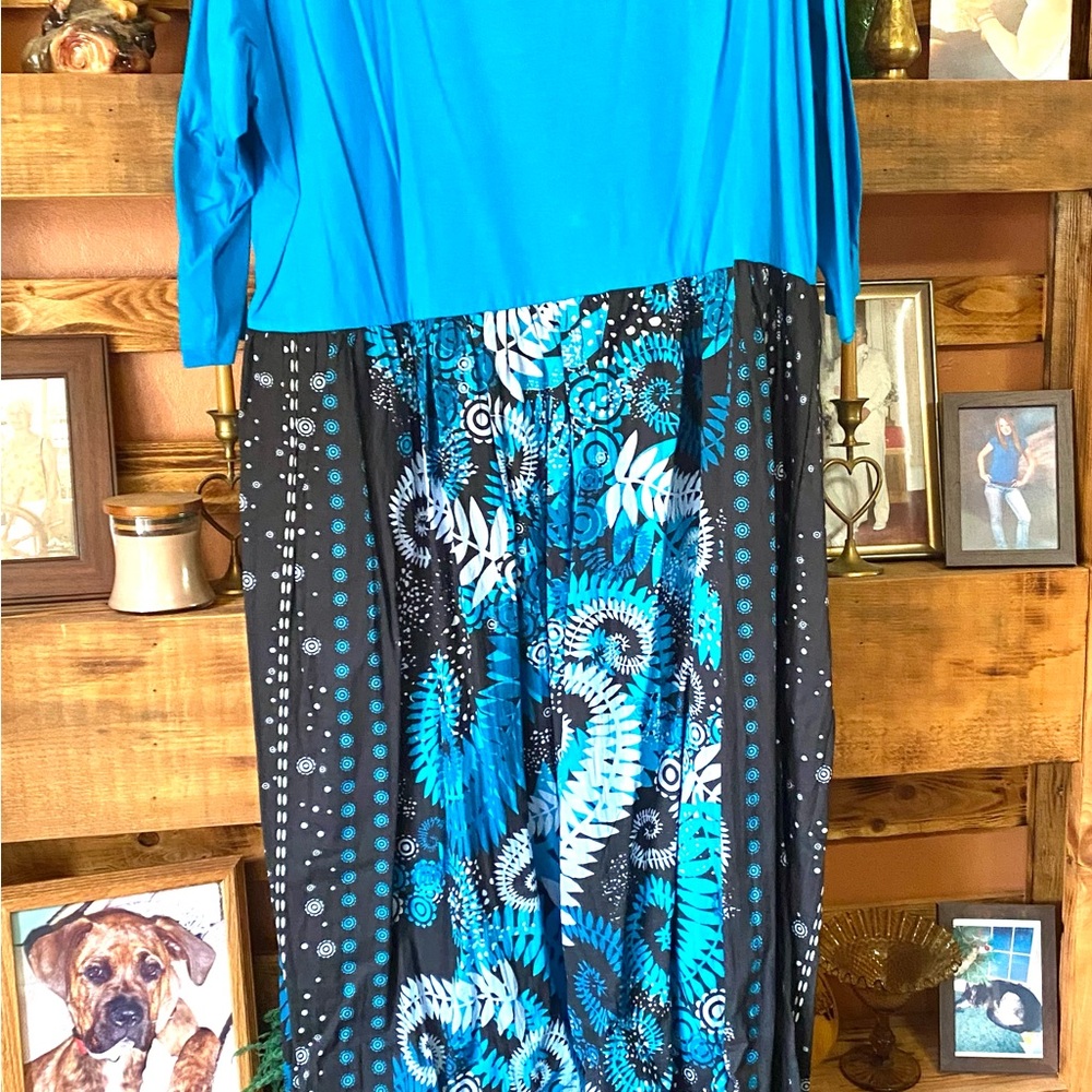 Dress - Picture 3 of 3